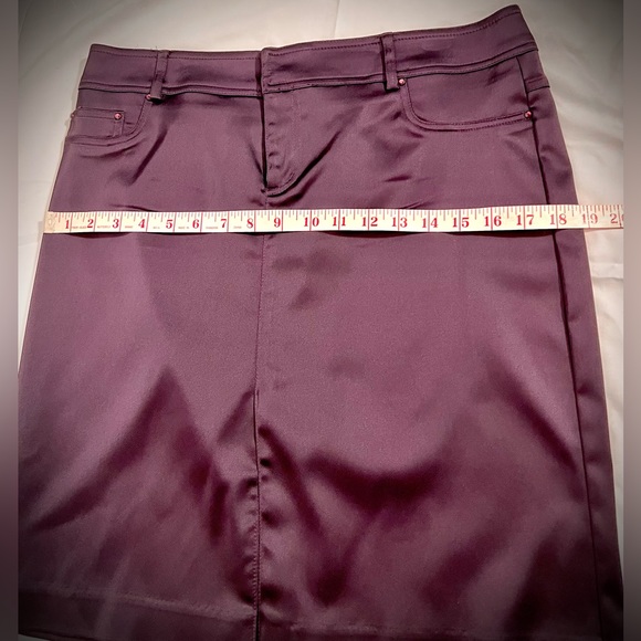 Cache Silk Like Skirt, Burgundy, with Pockets & Crystals, Elegant, Preowned - Picture 6 of 8